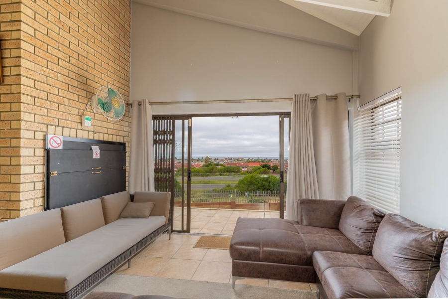 3 Bedroom Property for Sale in Menkenkop Western Cape